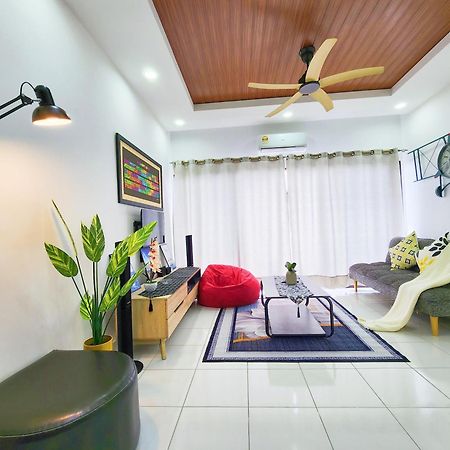 Klia Lili Residensi 5 Plus 2 Pax With Splendid Pool Nilai Exteriör bild