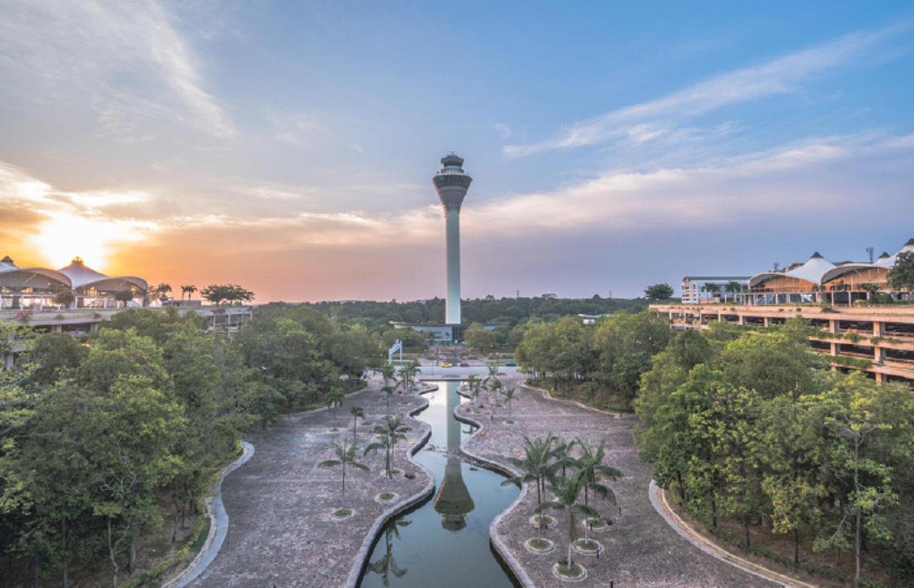 Klia Lili Residensi 5 Plus 2 Pax With Splendid Pool Nilai Exteriör bild