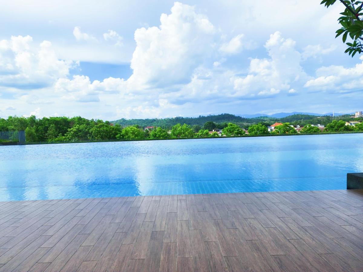 Klia Lili Residensi 5 Plus 2 Pax With Splendid Pool Nilai Exteriör bild
