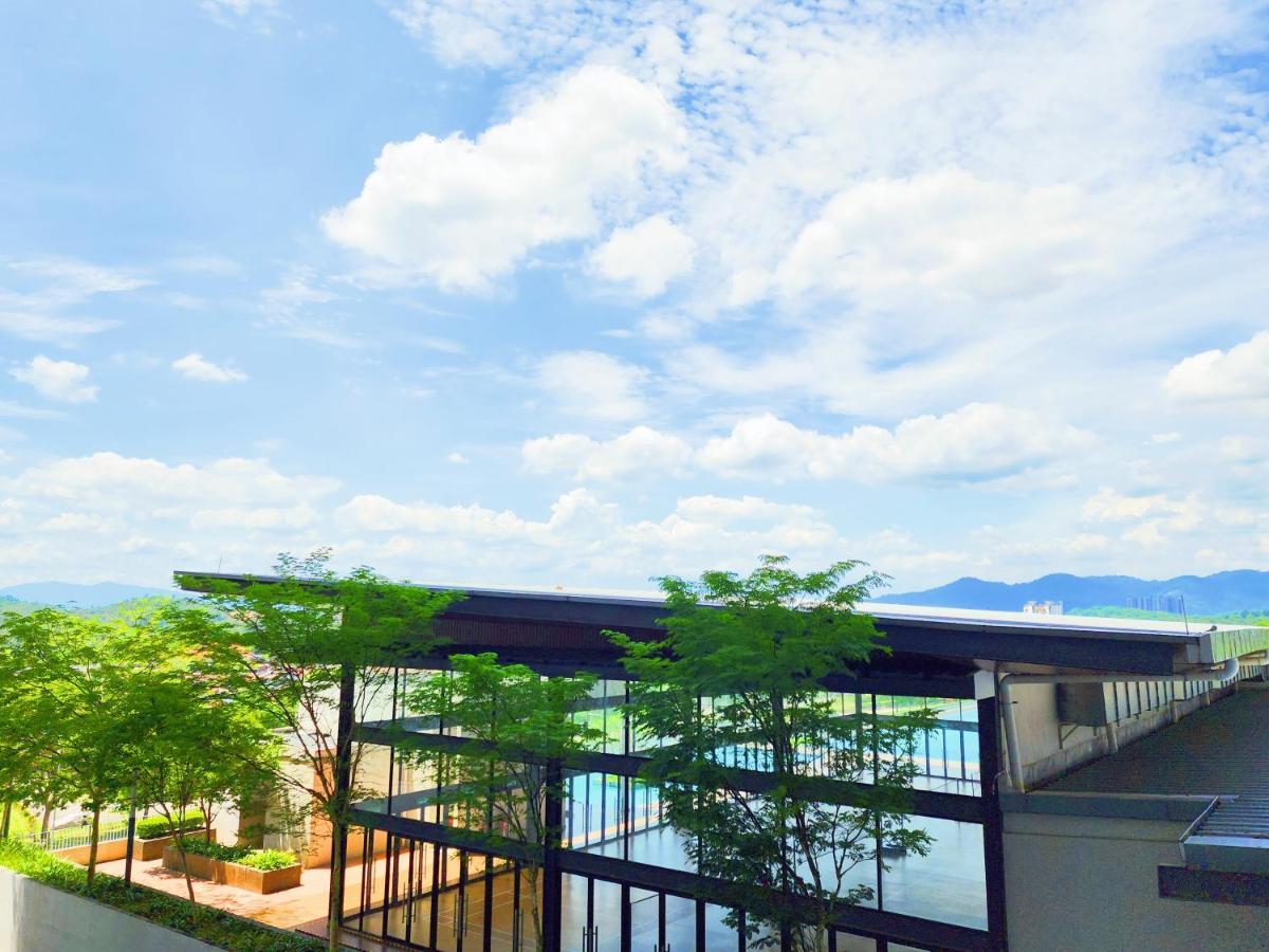 Klia Lili Residensi 5 Plus 2 Pax With Splendid Pool Nilai Exteriör bild