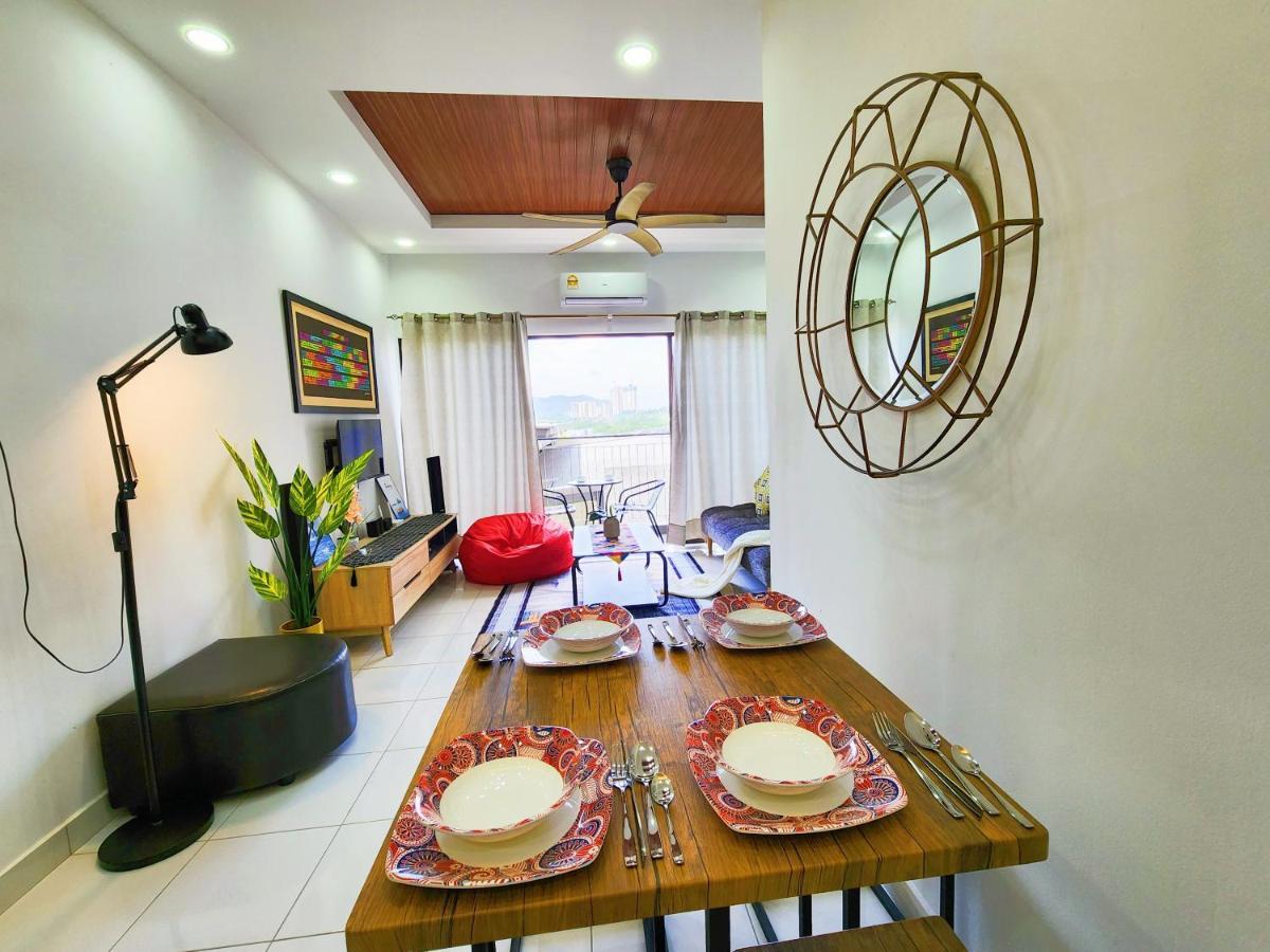 Klia Lili Residensi 5 Plus 2 Pax With Splendid Pool Nilai Exteriör bild